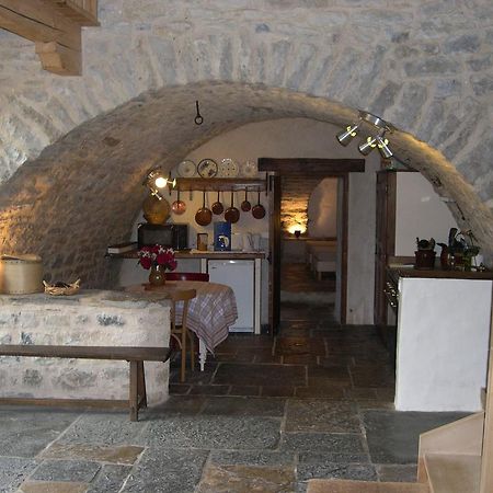 La Bergerie Bed and Breakfast Sainte-Eulalie-de-Cernon Eksteriør billede