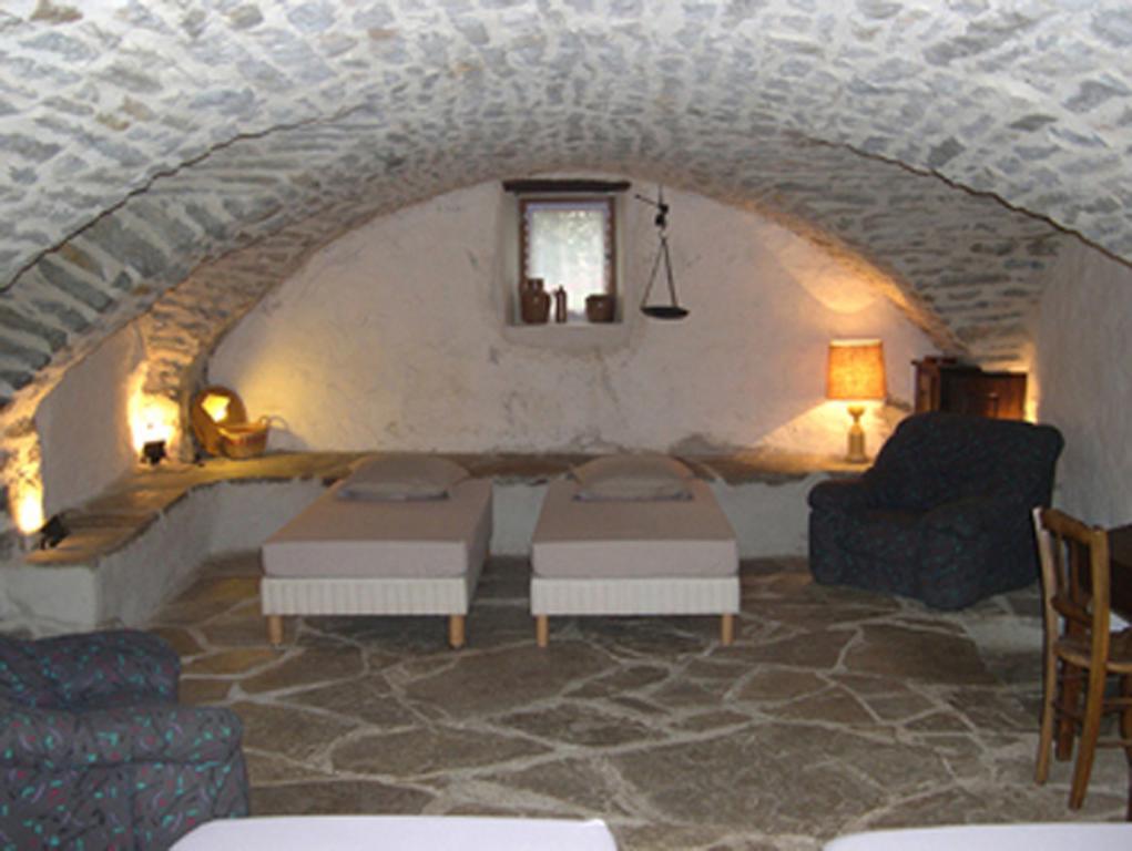 La Bergerie Bed and Breakfast Sainte-Eulalie-de-Cernon Værelse billede