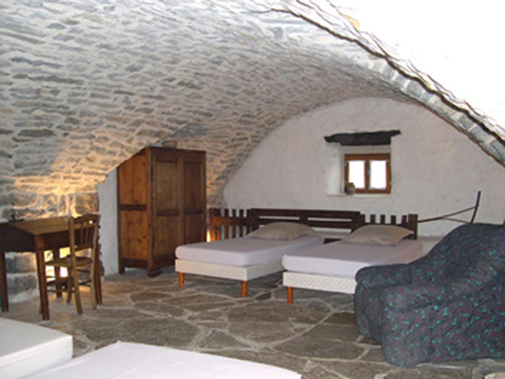 La Bergerie Bed and Breakfast Sainte-Eulalie-de-Cernon Værelse billede