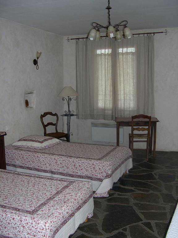 La Bergerie Bed and Breakfast Sainte-Eulalie-de-Cernon Værelse billede